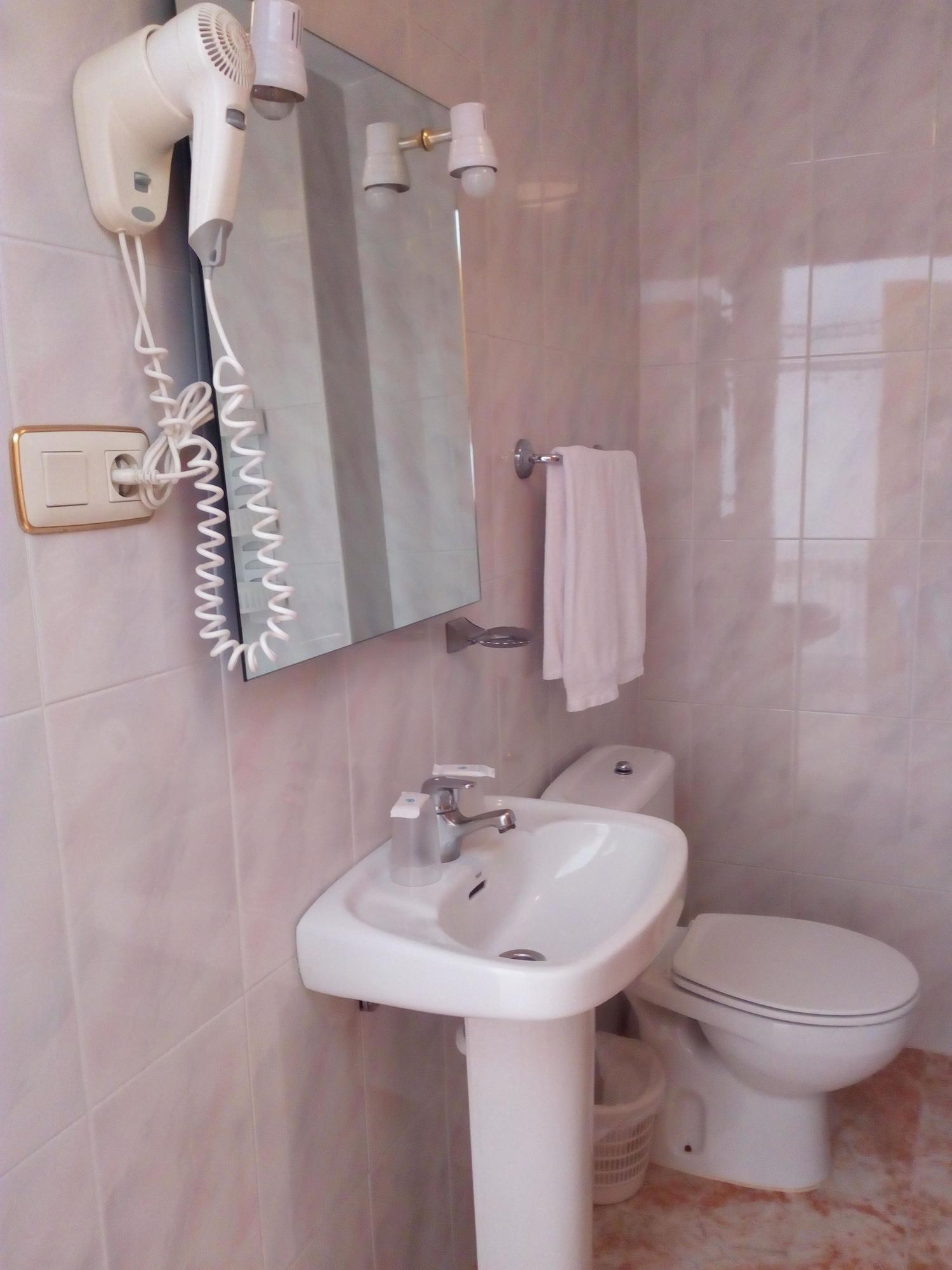 Hostal Rural Montual Los Baños المظهر الخارجي الصورة